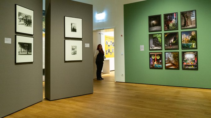 Fotografinnen auf Reisen. Kunstforum Ingelheim.