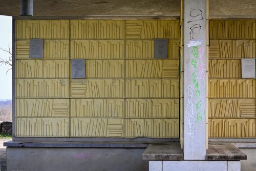 Tafeln mit Gedichten