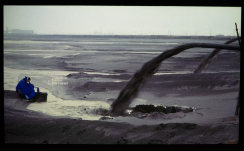 Unknown Fields: Video - Umweltverschmutzung durch Abbau Seltener Erden